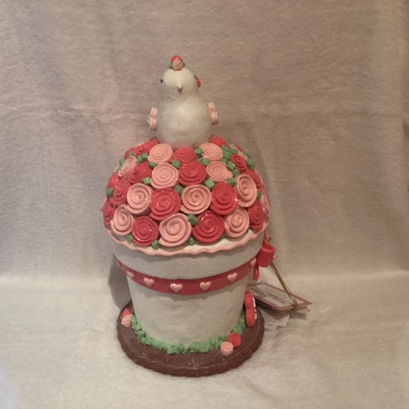 Cupcakes & Cashmere Light Up Spring Bird on a Bouquet of Flowers - Picture 6 of 8